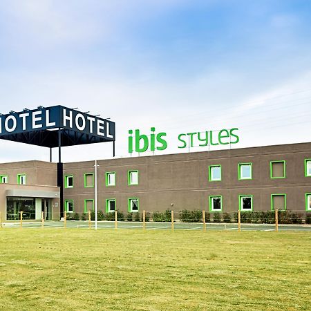 Hotel Ibis Styles Lleida Torrefarrera Kültér fotó