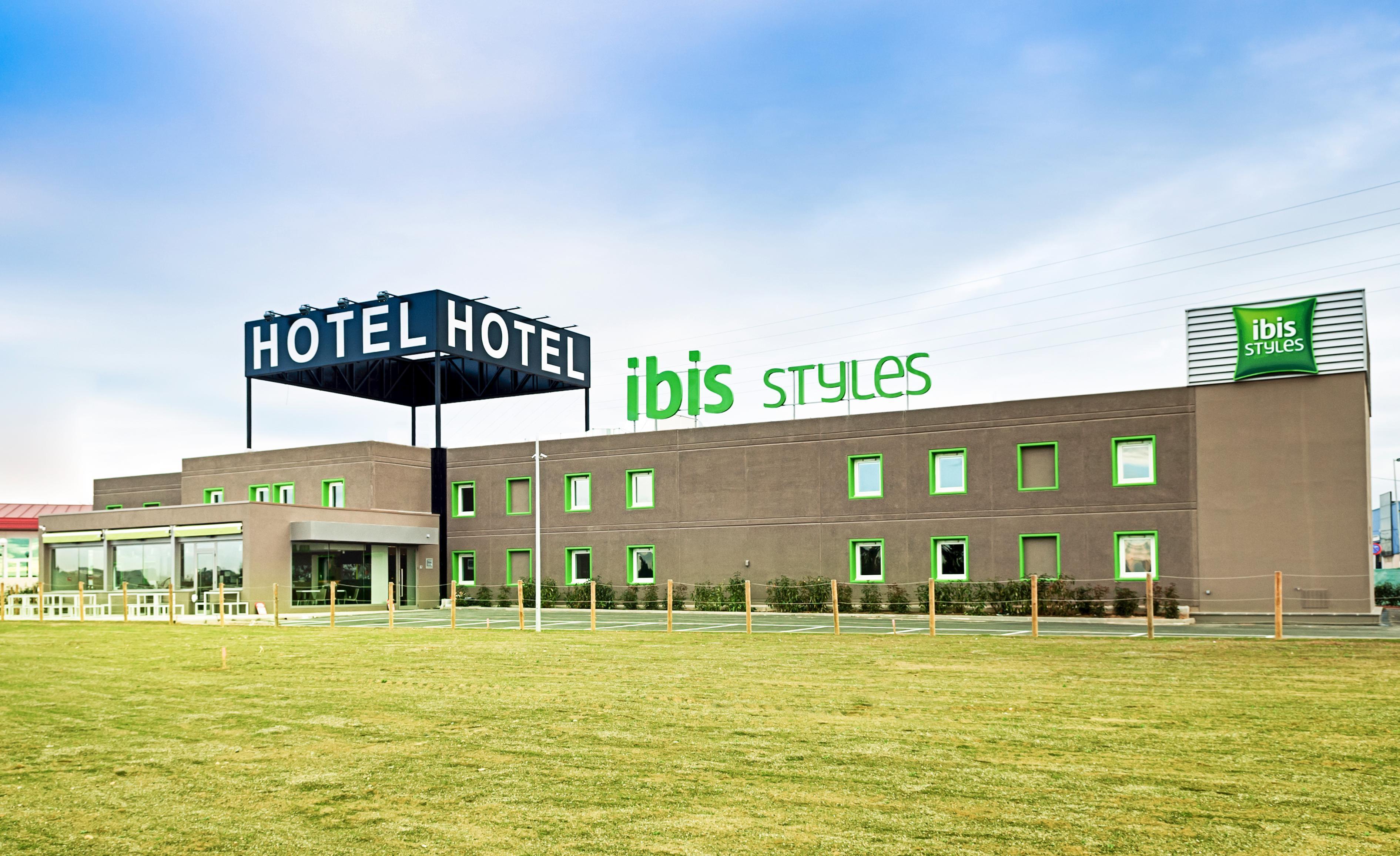 Hotel Ibis Styles Lleida Torrefarrera Kültér fotó