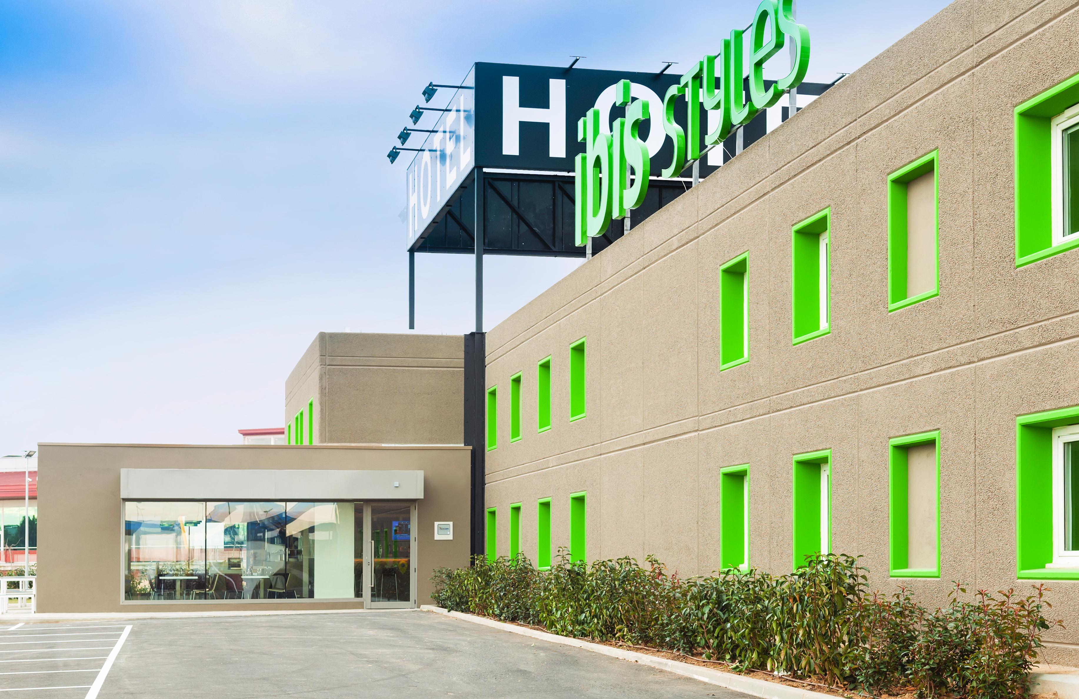 Hotel Ibis Styles Lleida Torrefarrera Kültér fotó