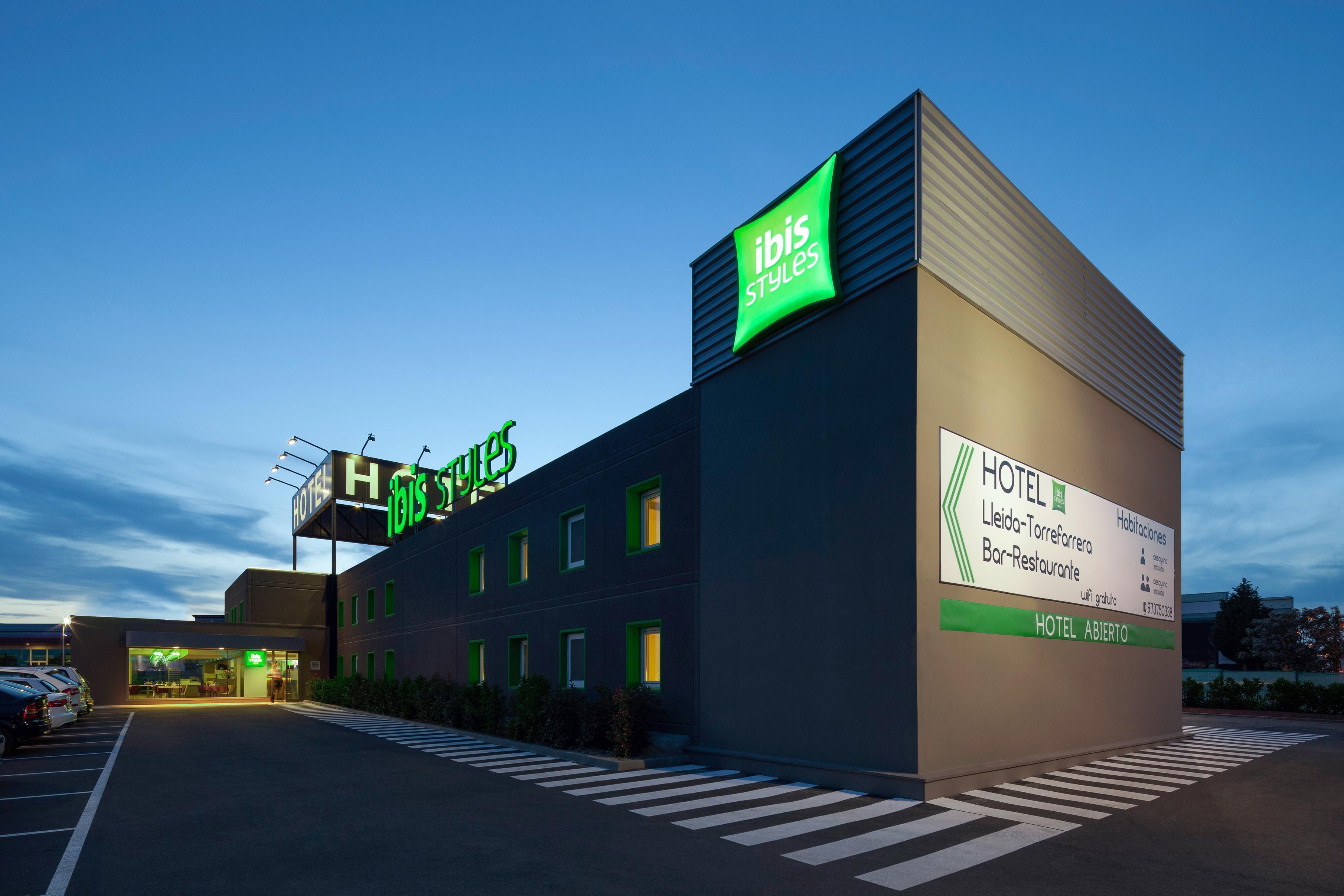 Hotel Ibis Styles Lleida Torrefarrera Kültér fotó