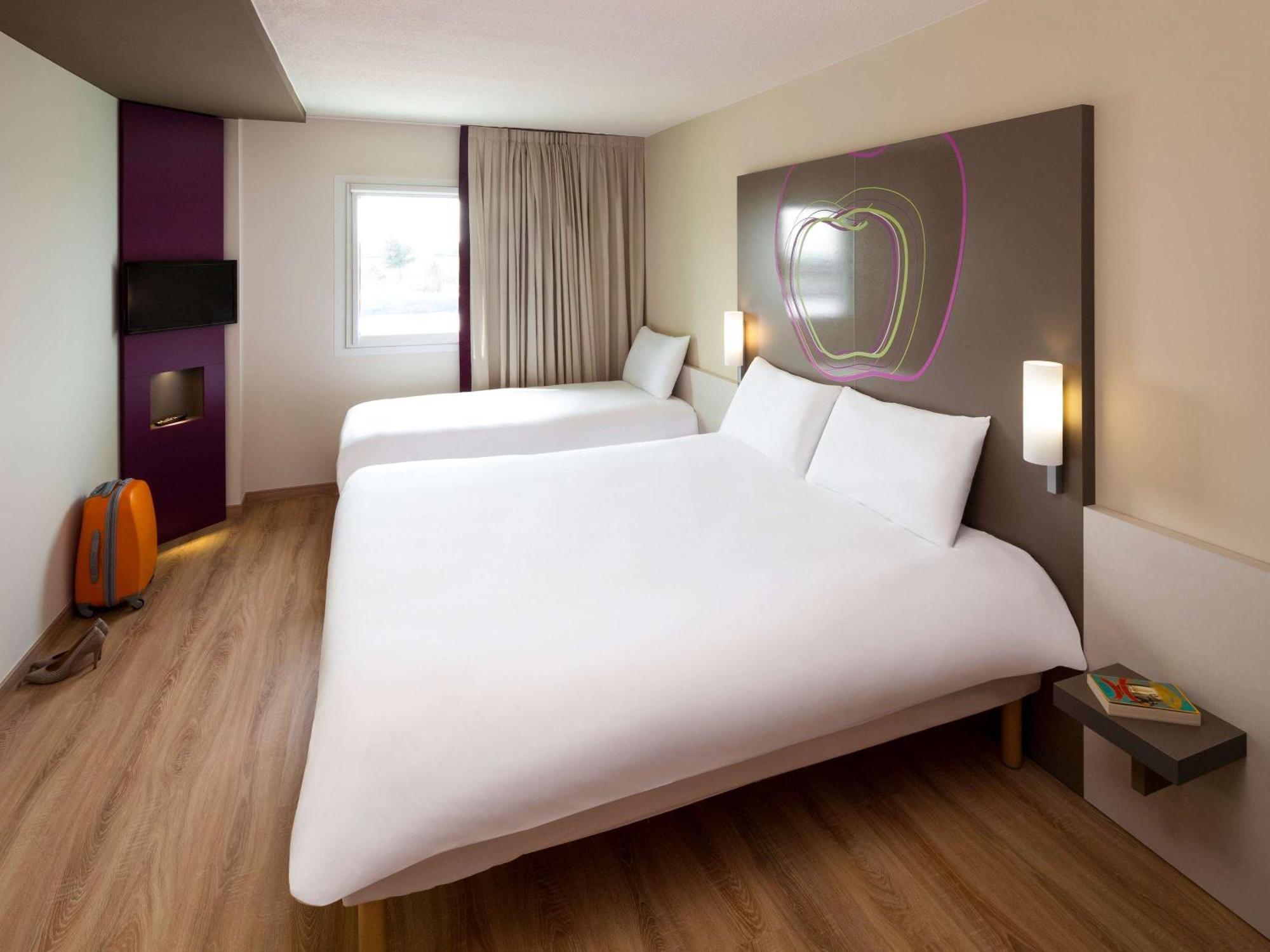 Hotel Ibis Styles Lleida Torrefarrera Kültér fotó